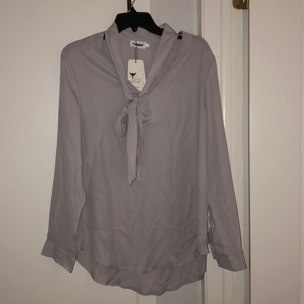 NWT Amazon Dove 🕊 Gray Neck Tie Blouse Sz L
